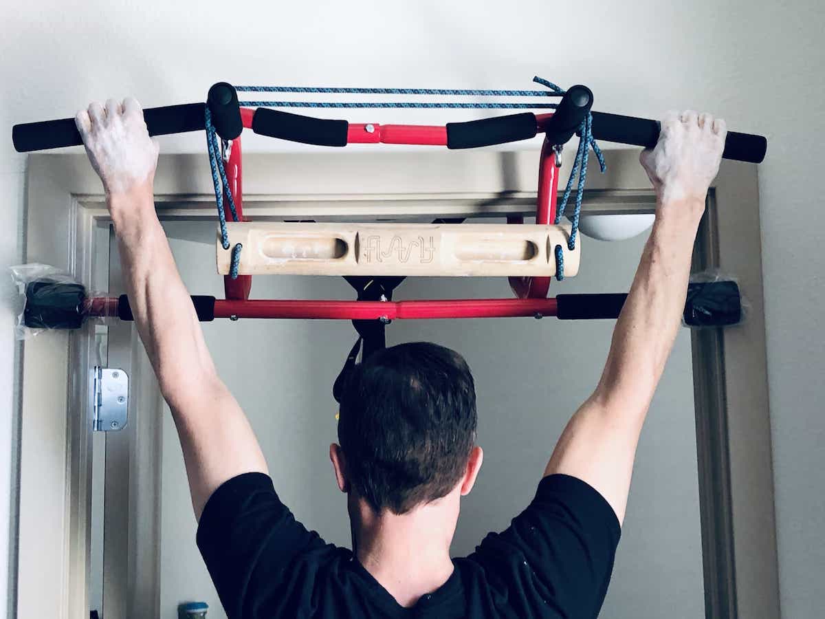 How To Reduce Chalk Dust While Working Out at Home